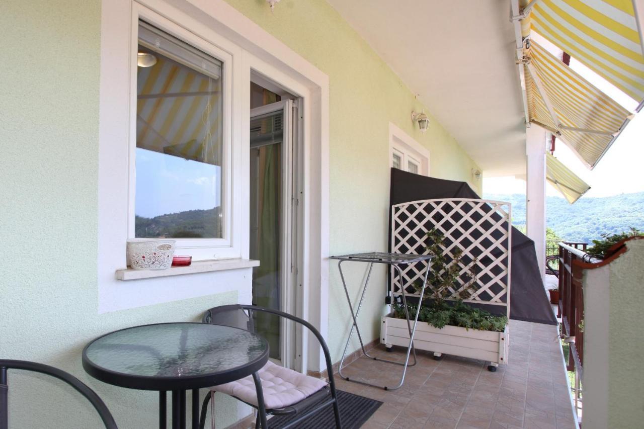 Bozena Studio Kneb Portorose Esterno foto